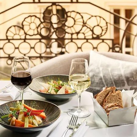 Sofitel Arc De Triomphe Hotel Paris