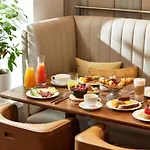 Sofitel Arc De Triomphe Szálloda