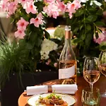 Sofitel Arc De Triomphe 5*