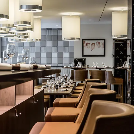 Sofitel Arc De Triomphe 5* Paris