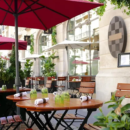 Sofitel Arc De Triomphe 5*