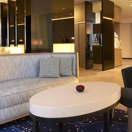 Hotel Sofitel Arc De Triomphe
