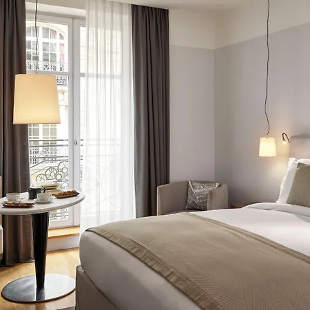 Sofitel Arc De Triomphe 5*