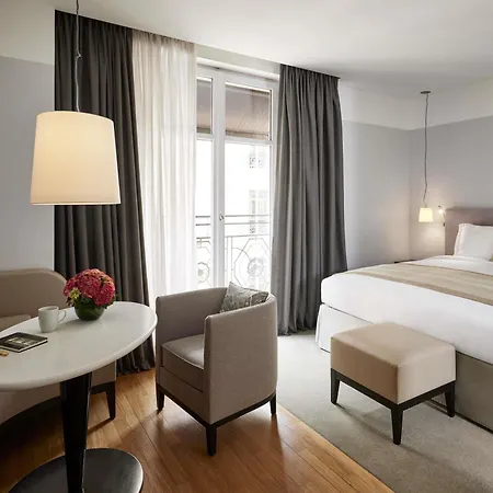 Sofitel Arc De Triomphe 5*