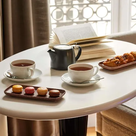 מלון Sofitel Arc De Triomphe 5*