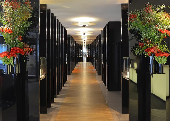Sofitel Arc De Triomphe 5*