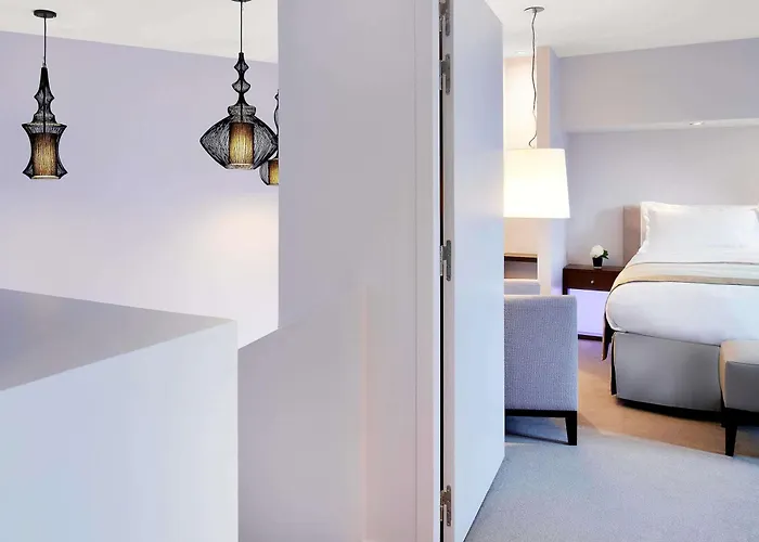 Hotel Sofitel Arc De Triomphe 5*