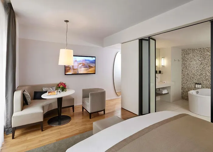 Sofitel Arc De Triomphe Hotel