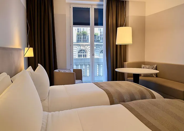 Sofitel Arc De Triomphe 5*