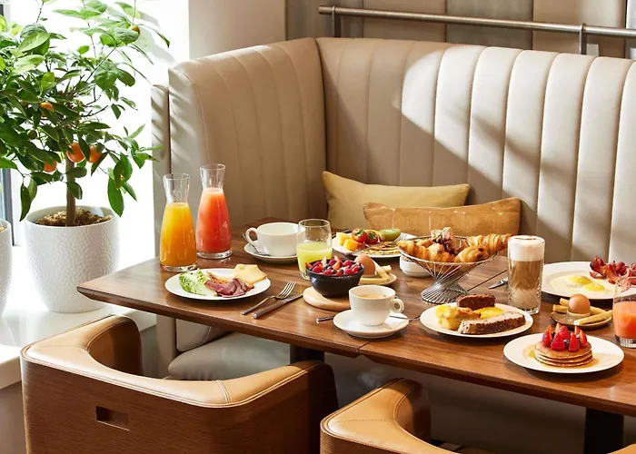 Sofitel Arc De Triomphe מלון