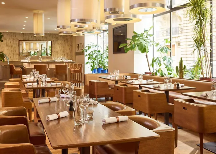 Sofitel Arc De Triomphe מלון