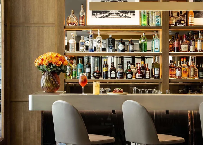 Sofitel Arc De Triomphe 5* פריז