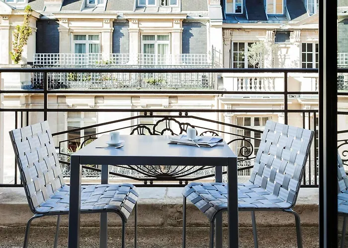 Sofitel Arc De Triomphe 5*