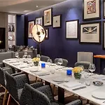 Отель Sofitel Arc De Triomphe