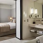 Отель Sofitel Arc De Triomphe Париж