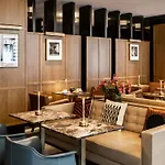 Sofitel Arc De Triomphe 5*