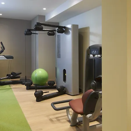 Hotel Sofitel Arc De Triomphe