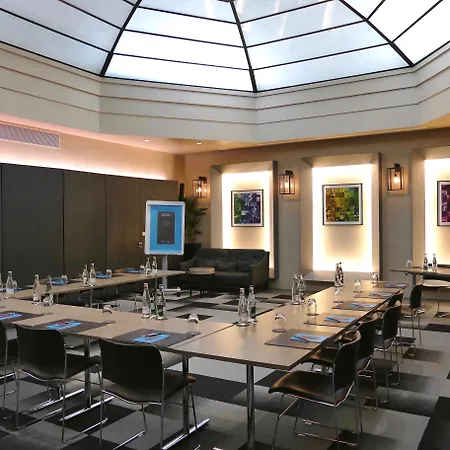 Sofitel Arc De Triomphe Otel
