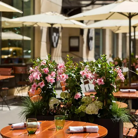 Sofitel Arc De Triomphe 5*